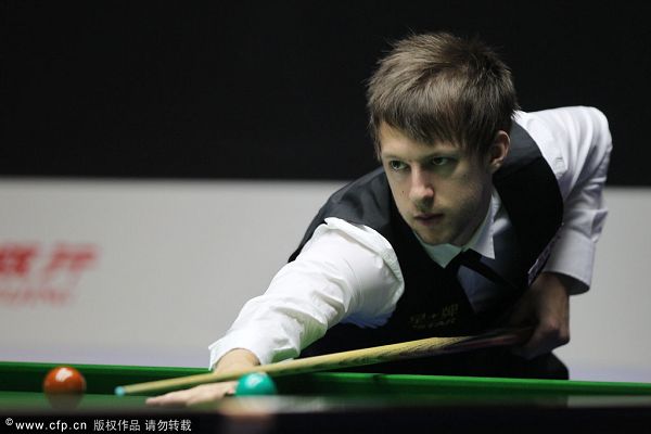 司职中场 司职中场